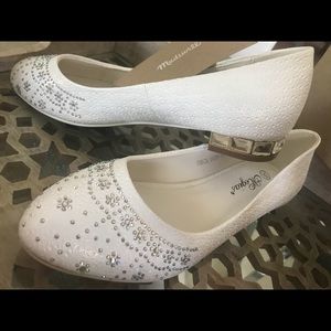 White leather flats